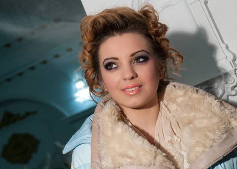 poza make up larisa