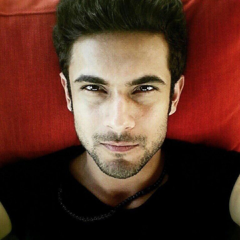 sanam1